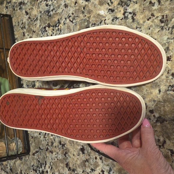 Vans Harry Pottery  Gryffindor High Top Shoes (Read Description) Size 8 1/2 Mens - Picture 10 of 13